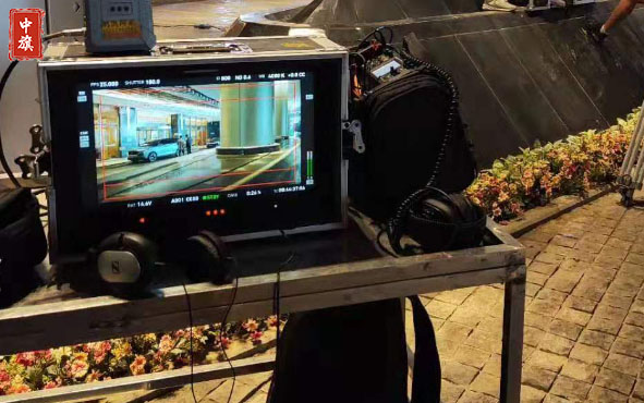 某電視節(jié)目拍攝現(xiàn)場(chǎng)