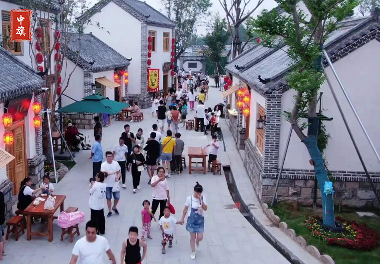 小旗出去旅游路過了一處景區