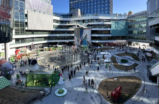 北京新開業(yè)的一家大型商場.jpg 北京新開業(yè)的一家大型商場.jpg