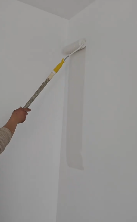 正在給前面做底層涂.png 正在給前面做底層涂.png