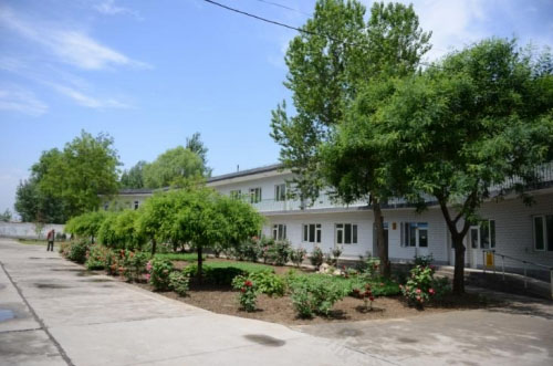 北京通州一家養(yǎng)老院外墻的樣子.jpg 北京通州一家養(yǎng)老院外墻的樣子.jpg