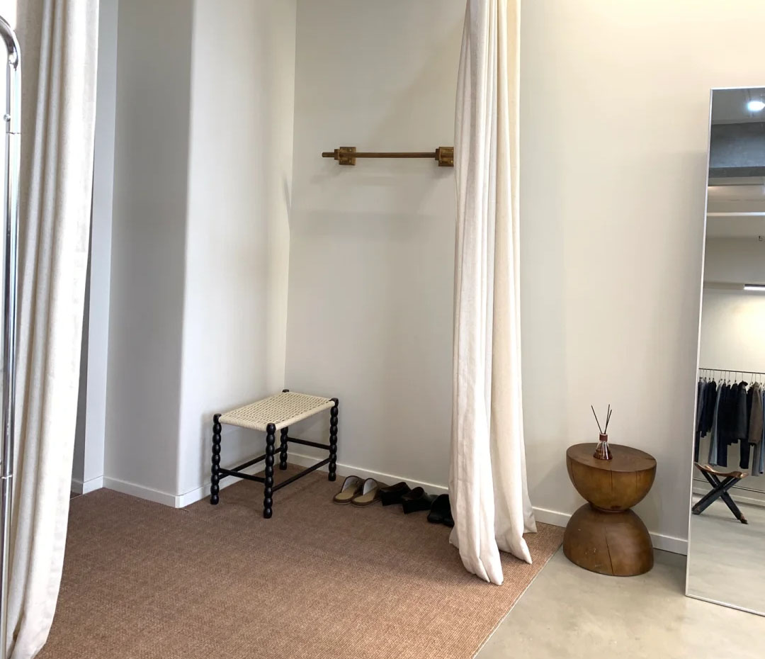 試衣間也是明令禁止安裝攝像頭的.jpg 試衣間也是明令禁止安裝攝像頭的.jpg