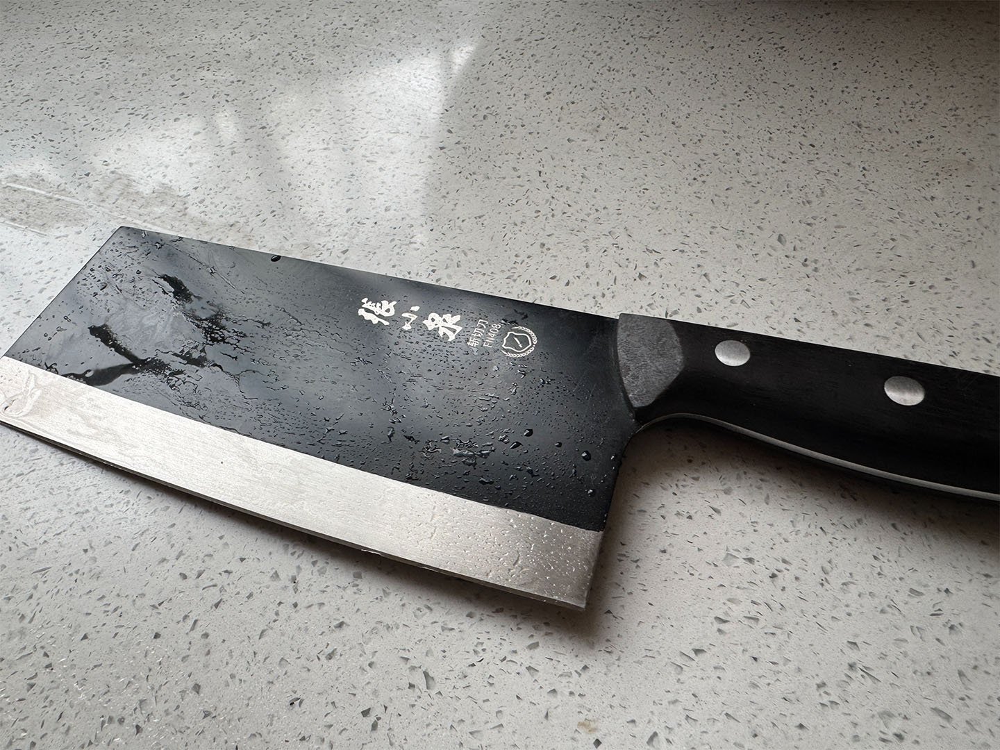 網友曬出剛買了不久的菜刀.jpg 網友曬出剛買了不久的菜刀.jpg