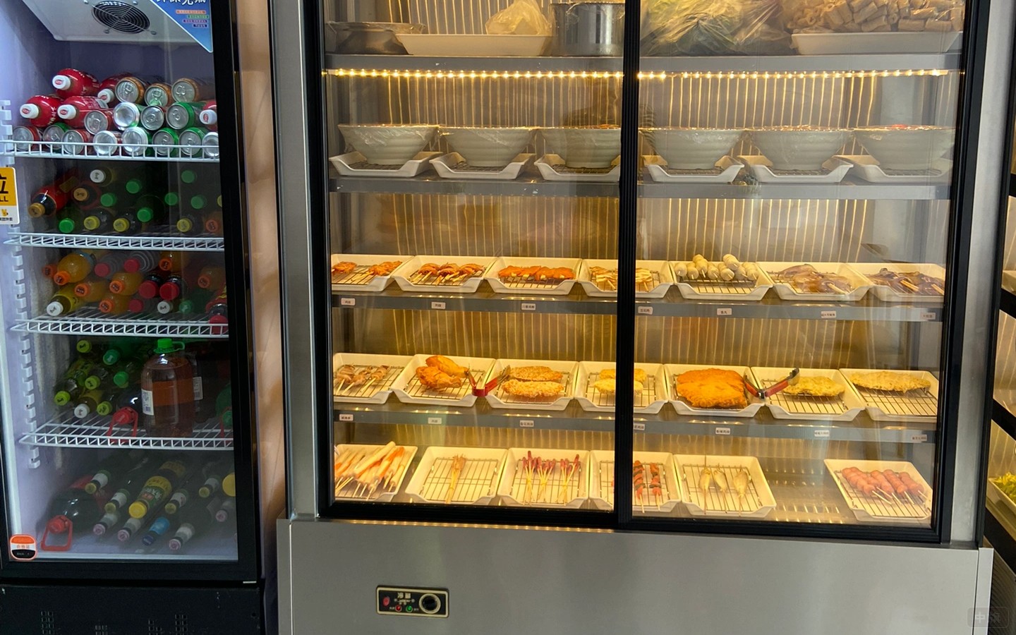 恒溫儲藏柜.jpg 恒溫儲藏柜.jpg