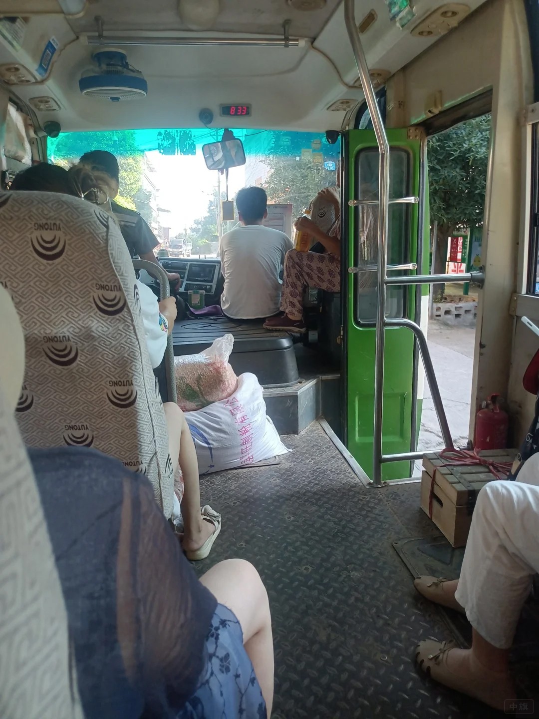 以前的大巴車.jpg 以前的大巴車.jpg