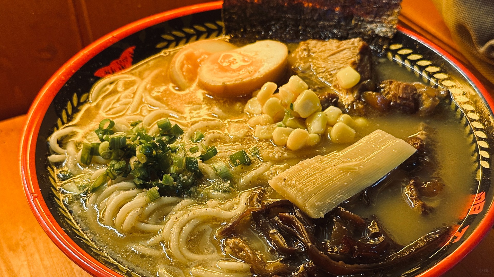 一碗牛骨湯拉面.jpg 一碗牛骨湯拉面.jpg