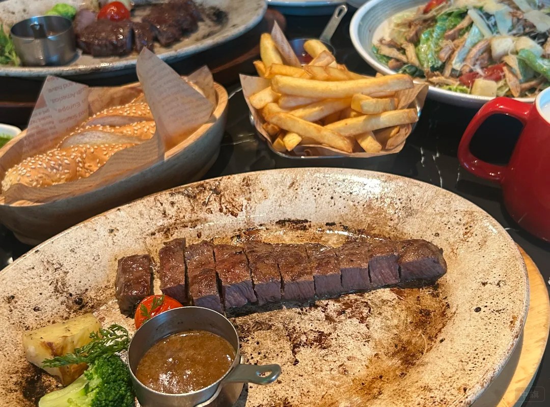 酒吧里面的美食是不可以辜負的 酒吧里面的美食是不可以辜負的