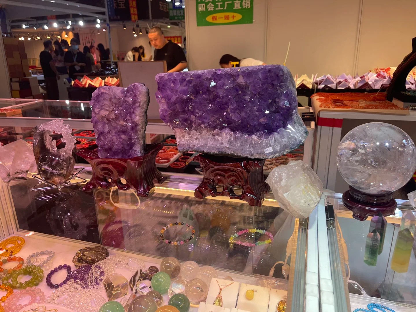 上周末去逛的一個珠寶店