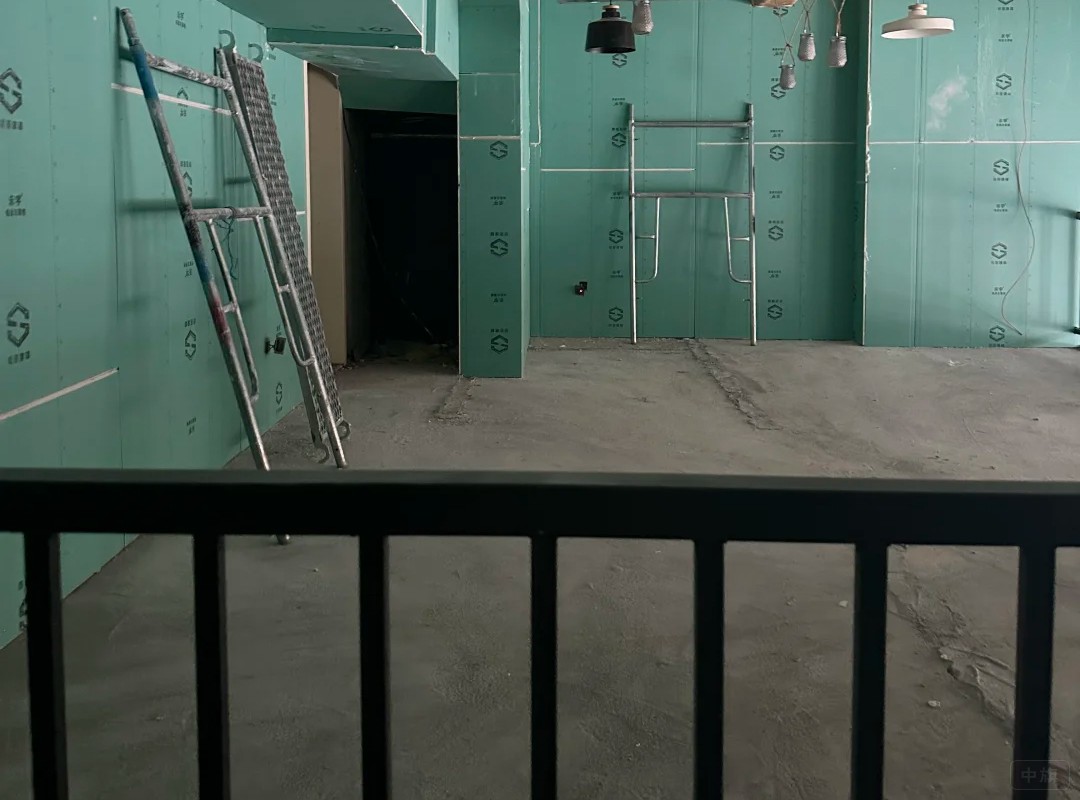 二樓已經搭建完畢